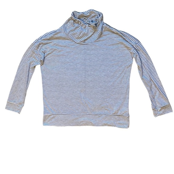 Calvin Klein Gray And White Striped Long Sleeve Turtle Neck - Picture 1 of 5